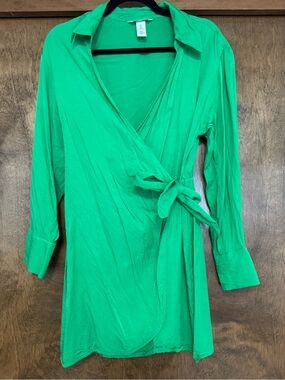 H&M Bright Green Tee with Crew Neck